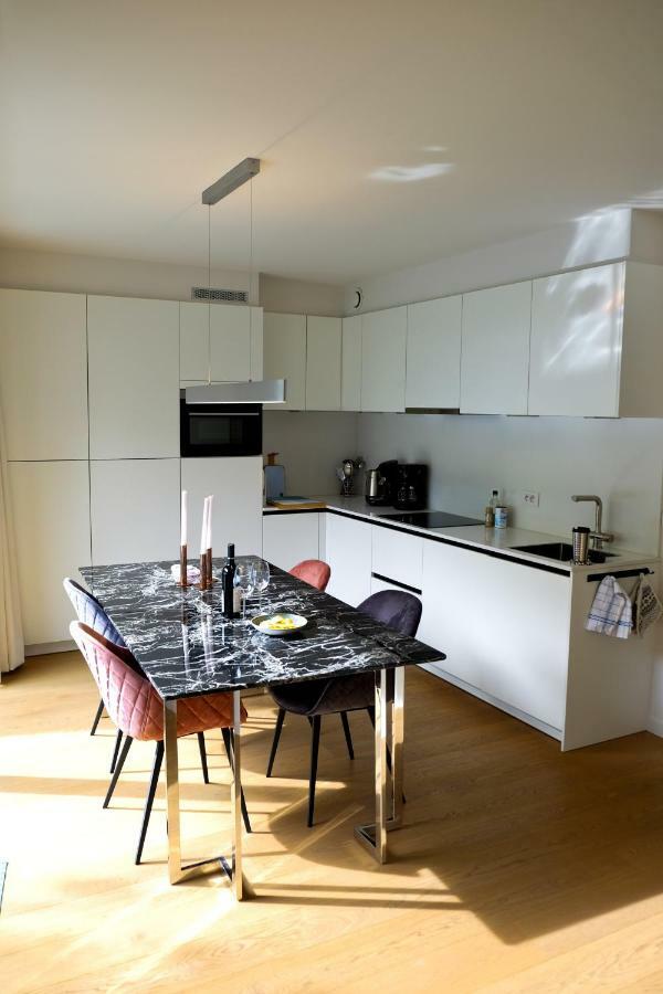 Modern Appartment In The Heart Of ヘント エクステリア 写真